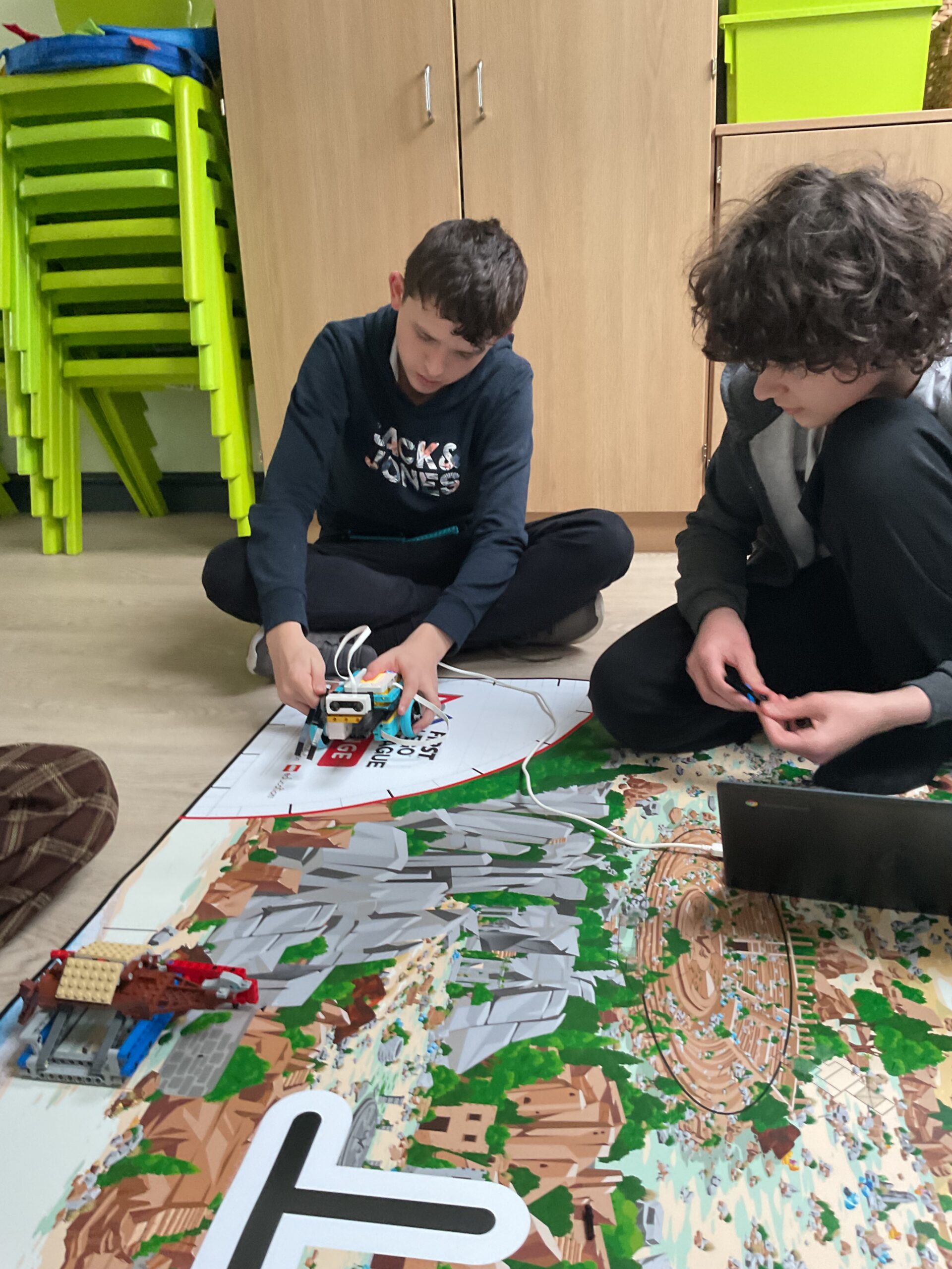 Learners aged 9–16 from Allerthorpe School building LEGO® robots during weekly FIRST® LEGO® League sessions.